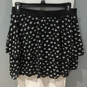 Black and white ruffled skirt